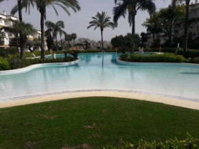 Chez Elo's Marbella Milla de Oro. Jardin Privado